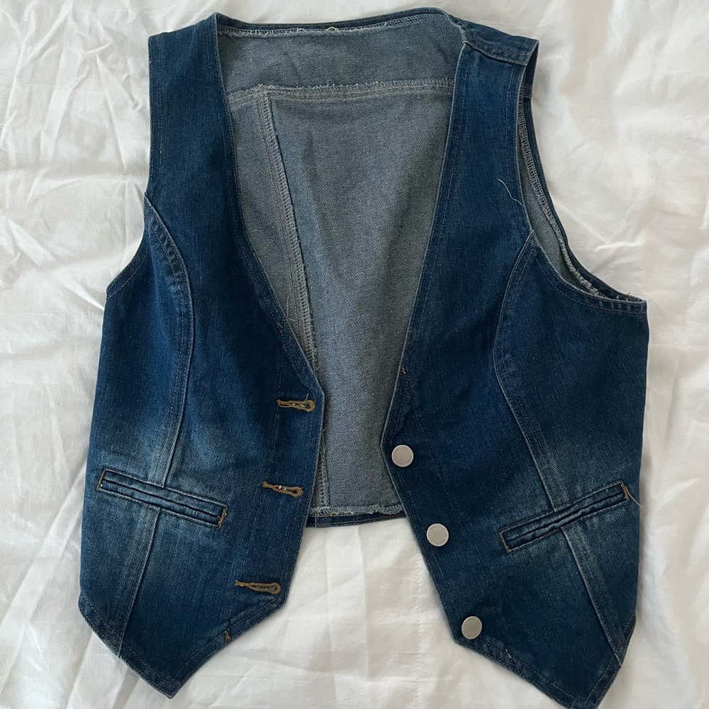 Stylish Denim Vest with Button Details